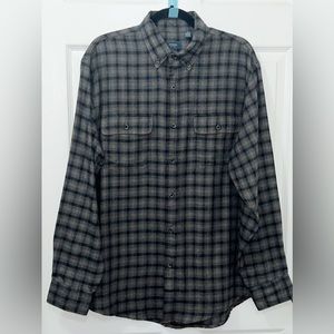 Men’s Arrow Blue and Brown Flannel Shirt Size Medium